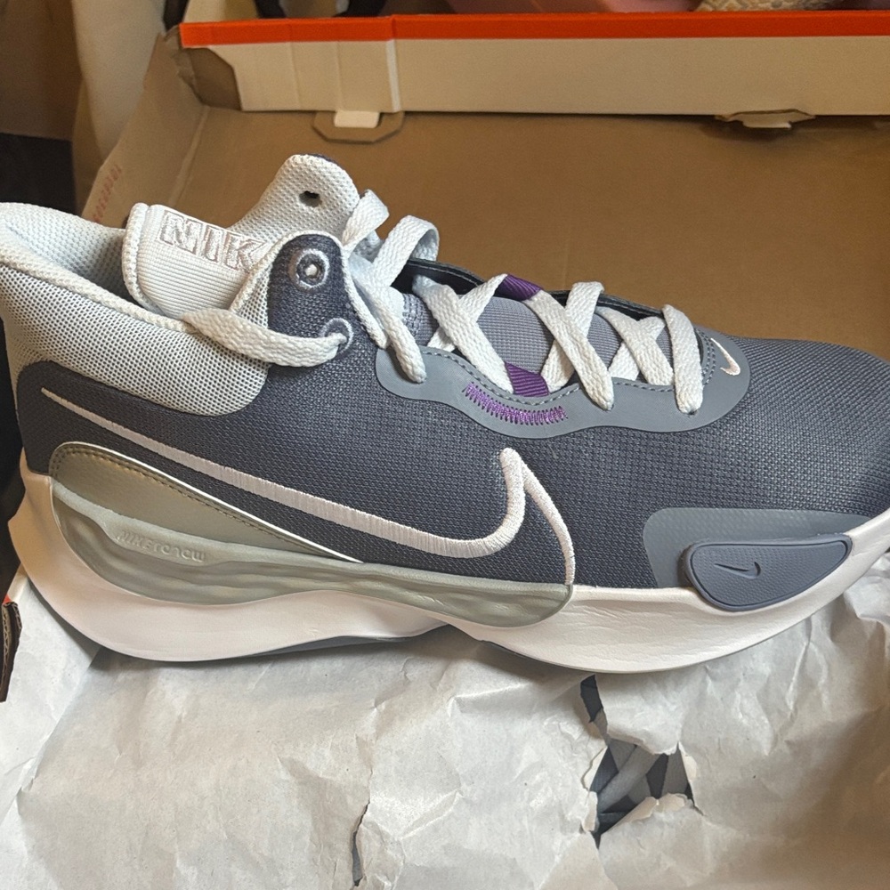 Nike Renew Elevate 3 Gray and White Basketball Athletic Shoes